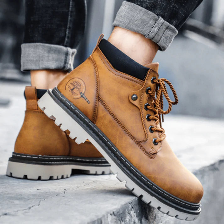 Bota Masculina Casual em Couro Montvani MV288