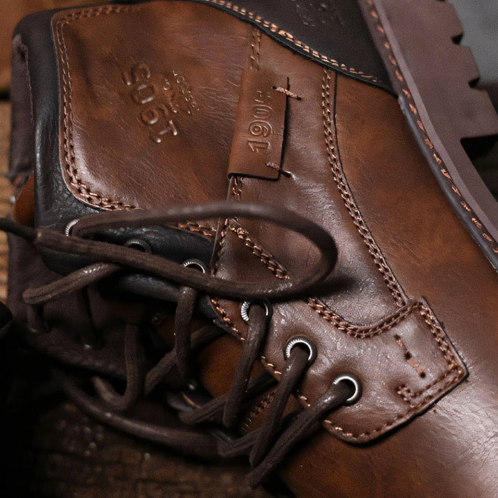 Bota Masculina em Couro Montvani MV283