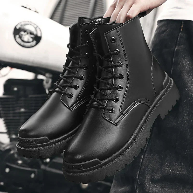 Bota Masculina em Couro Montvani MV047