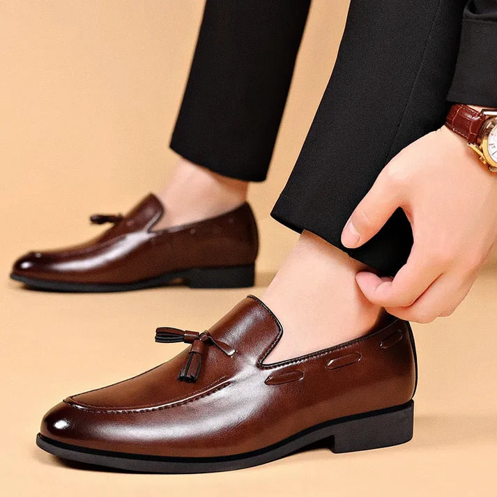 Sapato Mocassim em Couro Masculino Montvani MV321